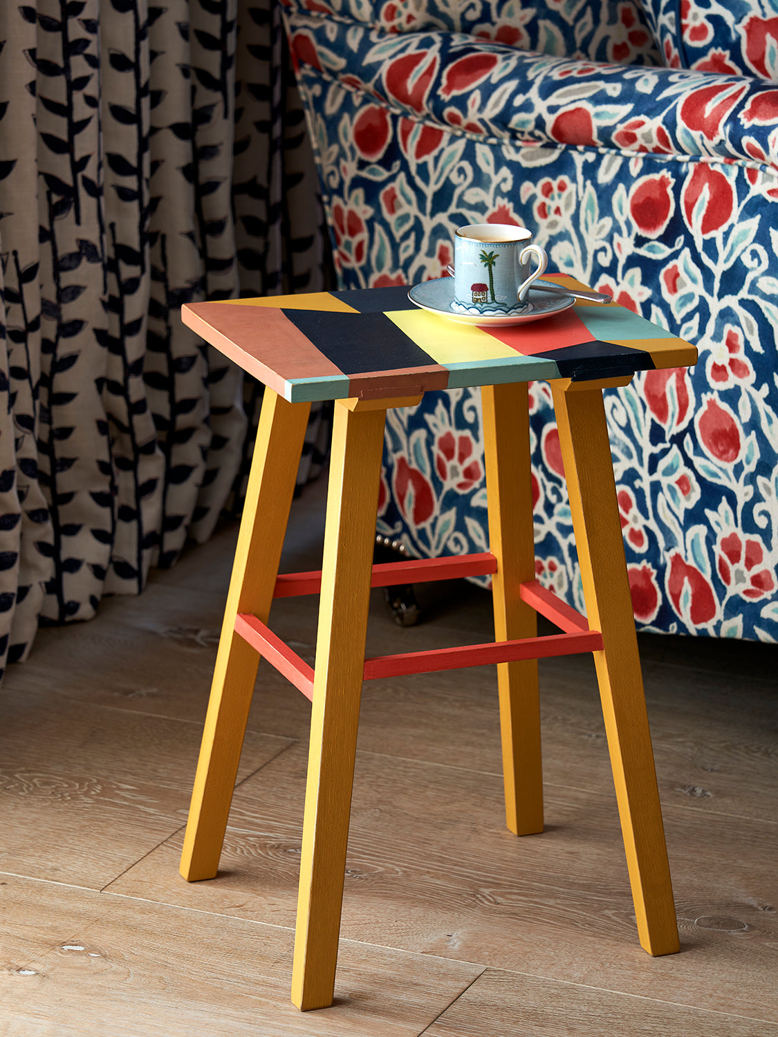 Pixie Table - Red Zig Zag