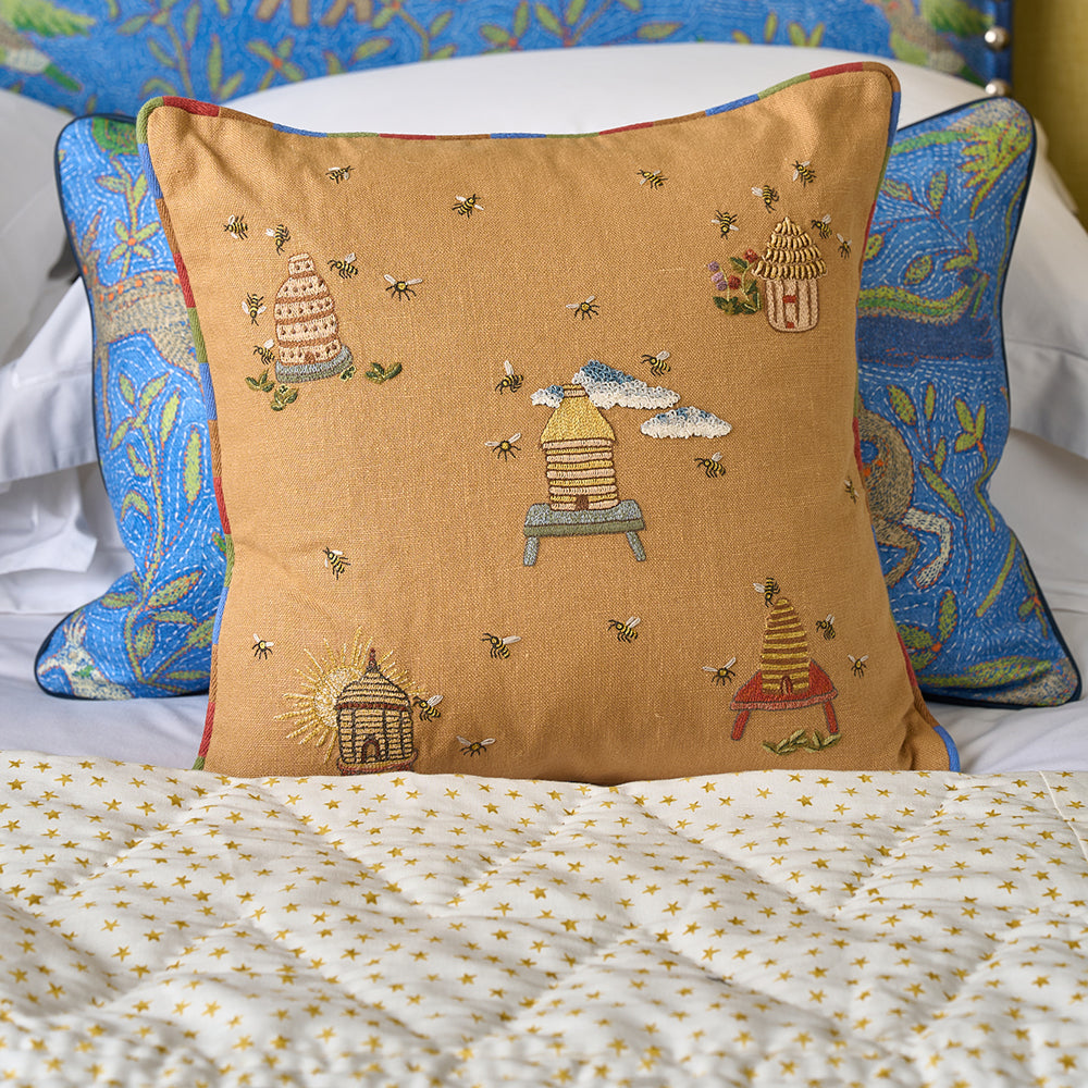 Buzz Off Quilted Bedspread - Yellow
