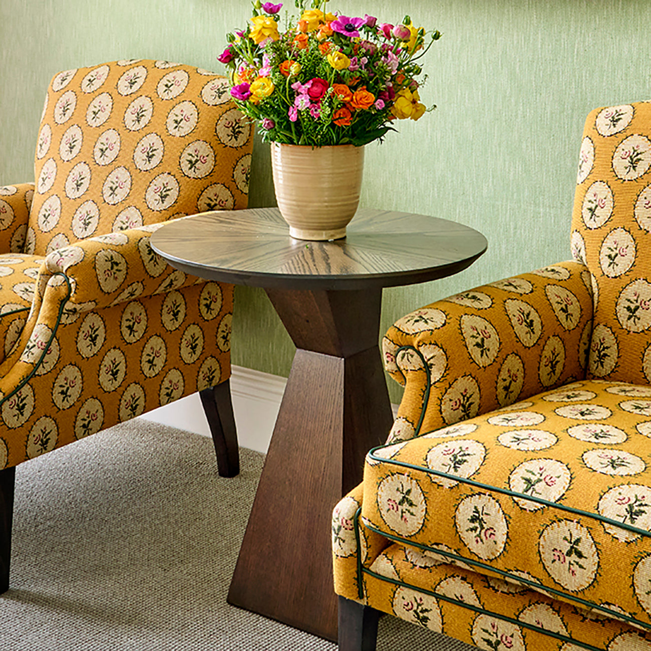 Craig Table