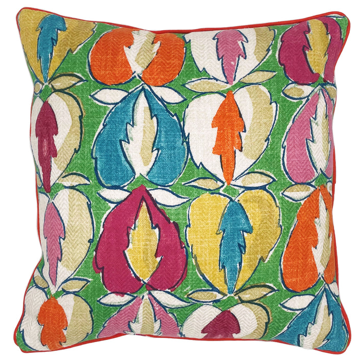 This 45 x 45 cm Cushion in Kit's heart of oak fabric, in orange is printed on a textured twill, and picks out the leaf-like design with pops of orange, red, pink and olive, against a dark green ground, and is piped in orange piping, to create a great homage to autumn.