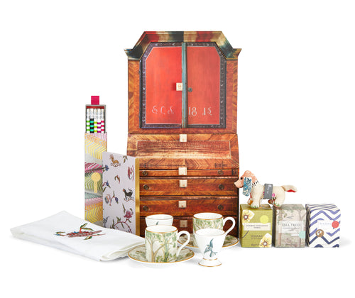 Front facing Bureau gift set, displaying all products included in front of bureau gift set